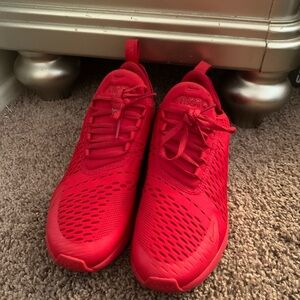 Nike Air 270 Red Sneakers Size 7 Youth fits an 8 1/2 like new